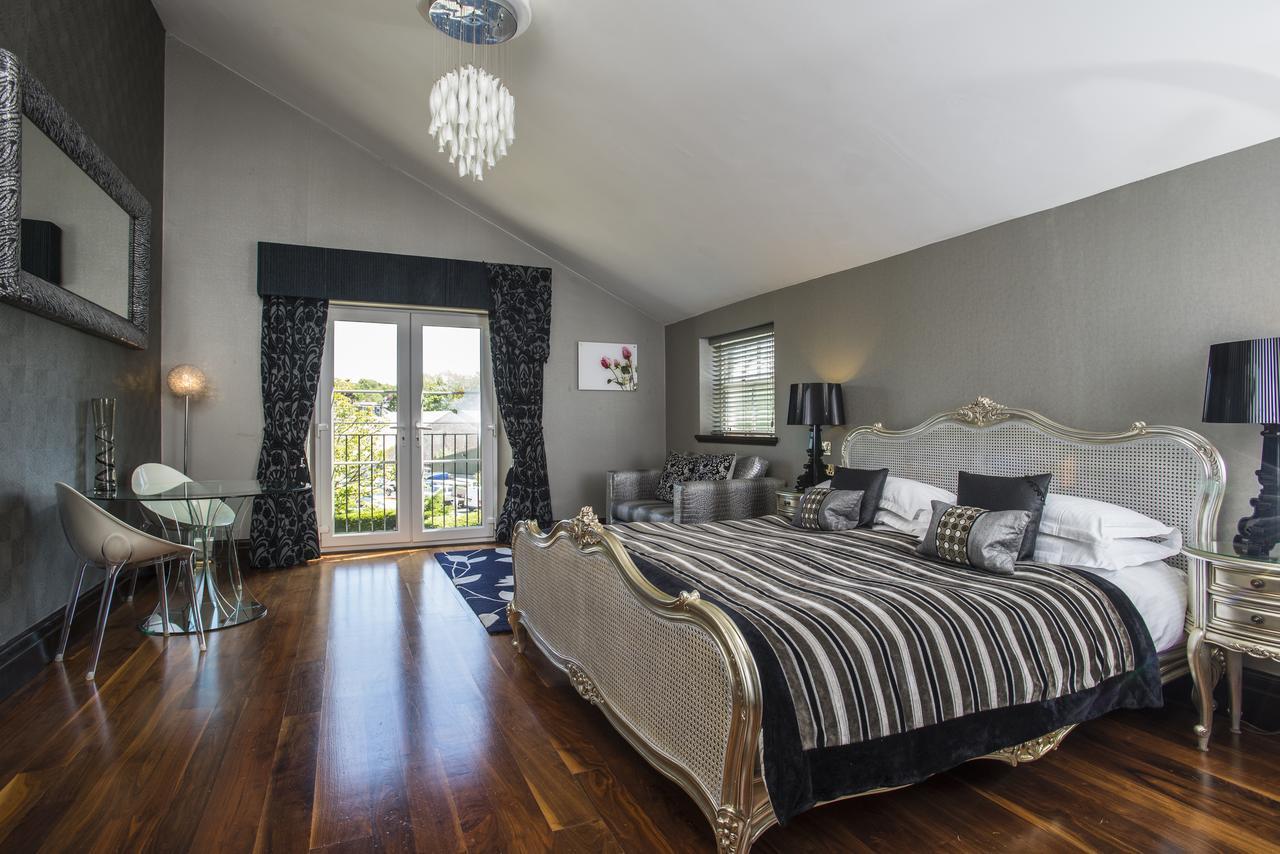 Cartmel King Suite Spa Bath,661740339:JPEG