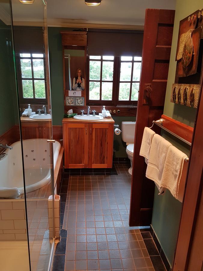 Queen Room Spa Bath Top Floor