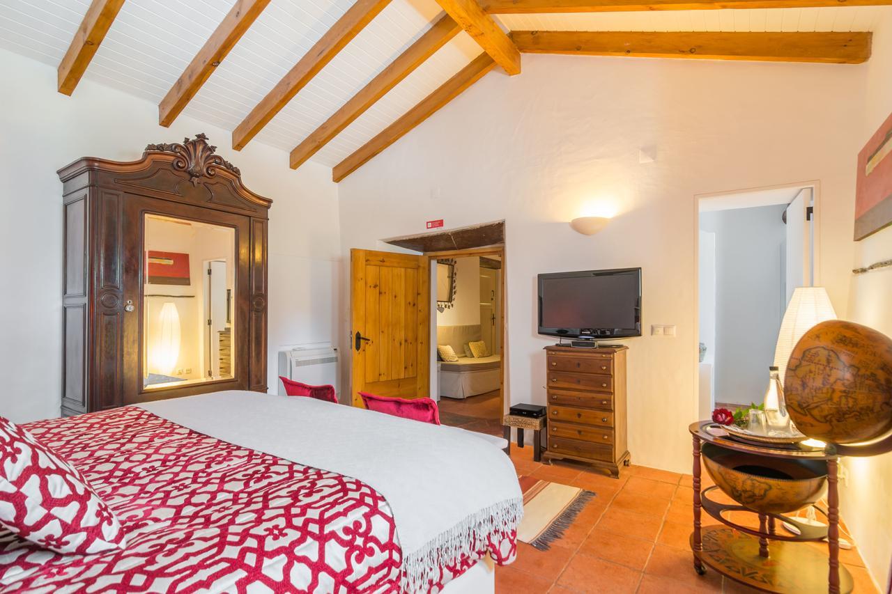 Suite,664160136:JPEG