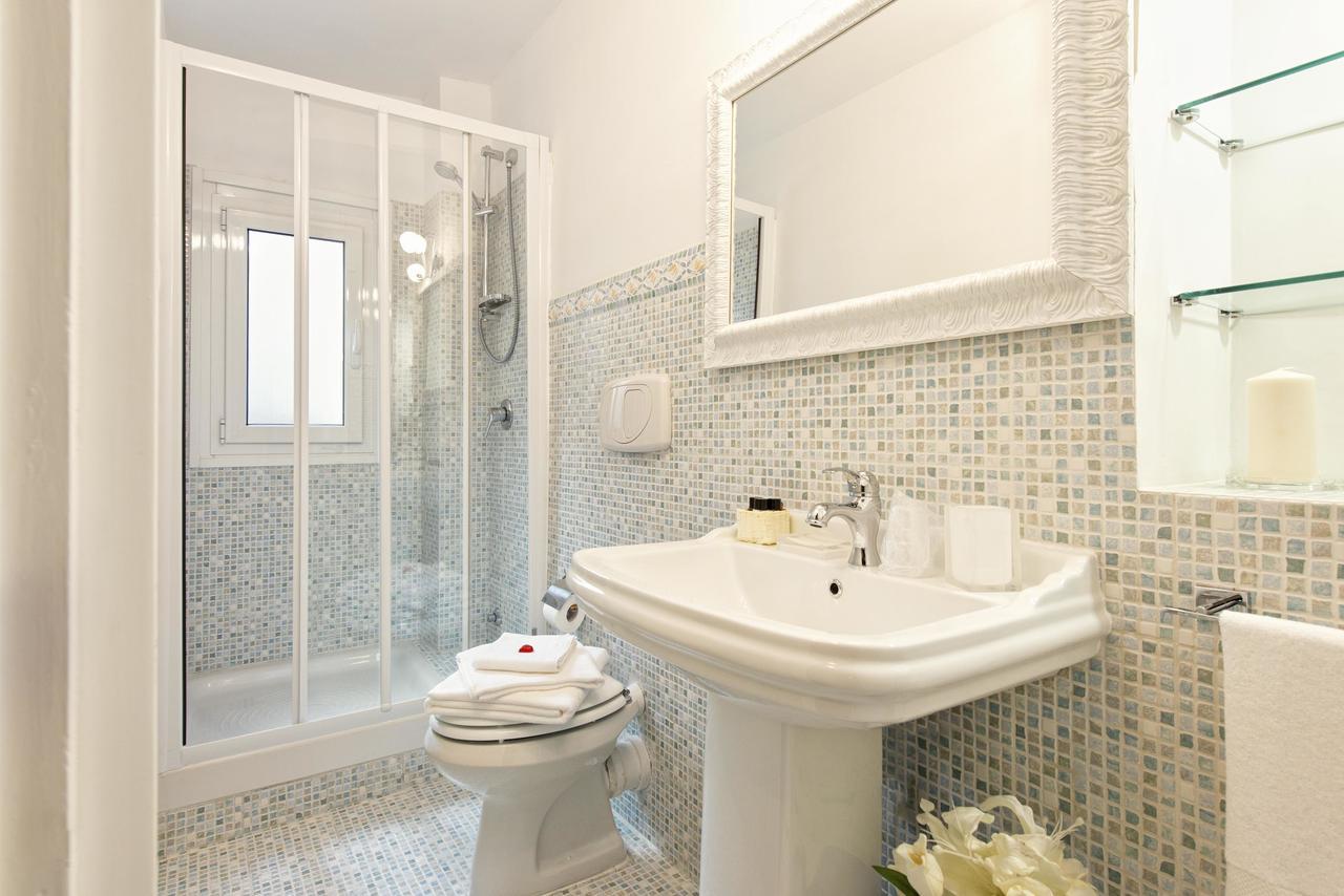 Double or Twin Room with Private Bathroom