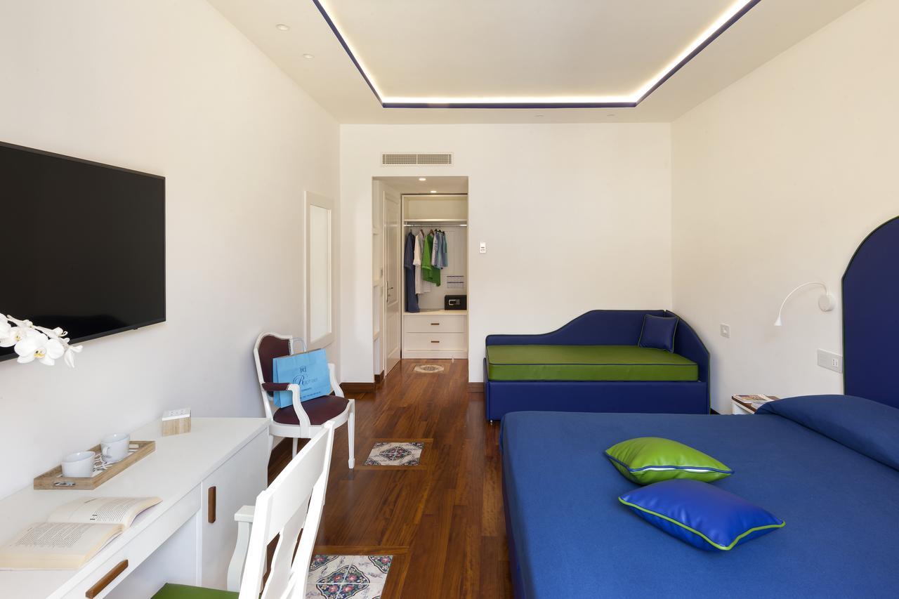 Classic Quadruple Room