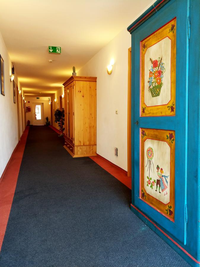 Single Room,1040459248:JPEG