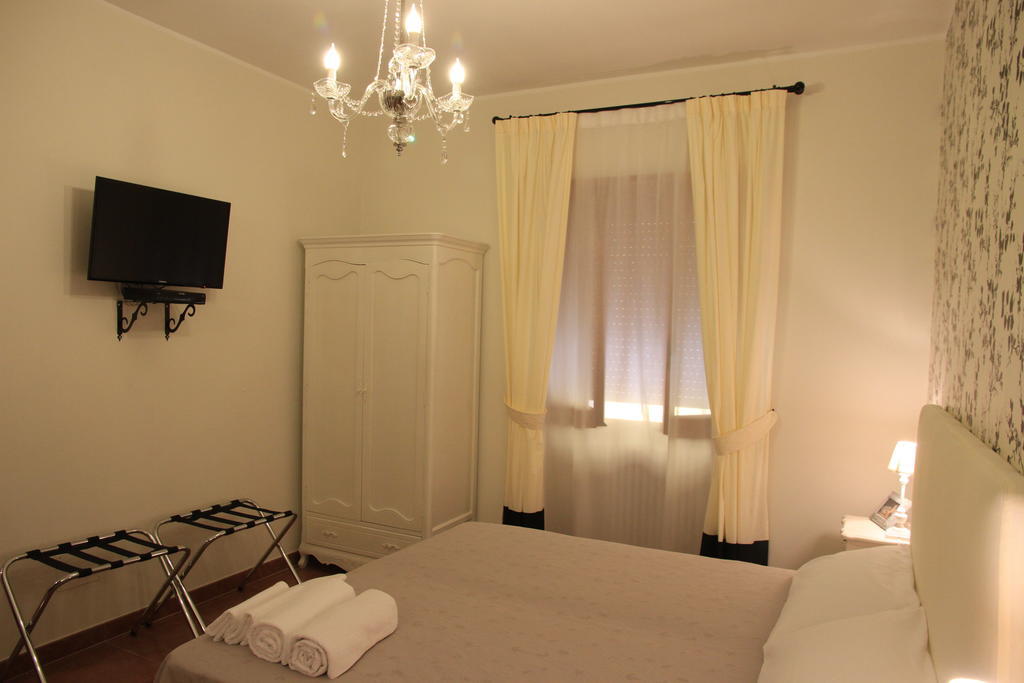 Large Double or Twin Room