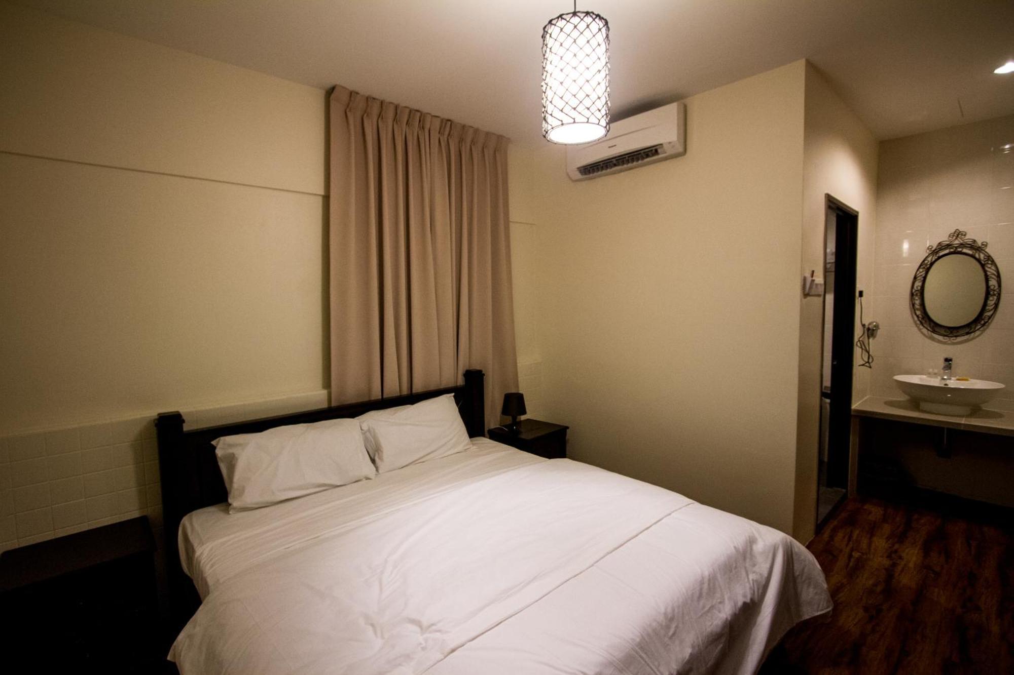 Superior Hill View Room