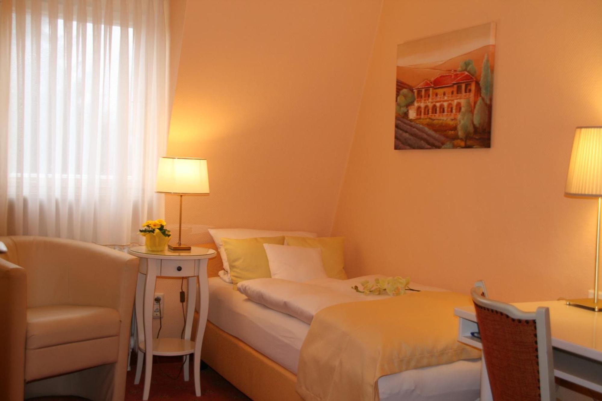 Economy Single Room,967230160:JPEG