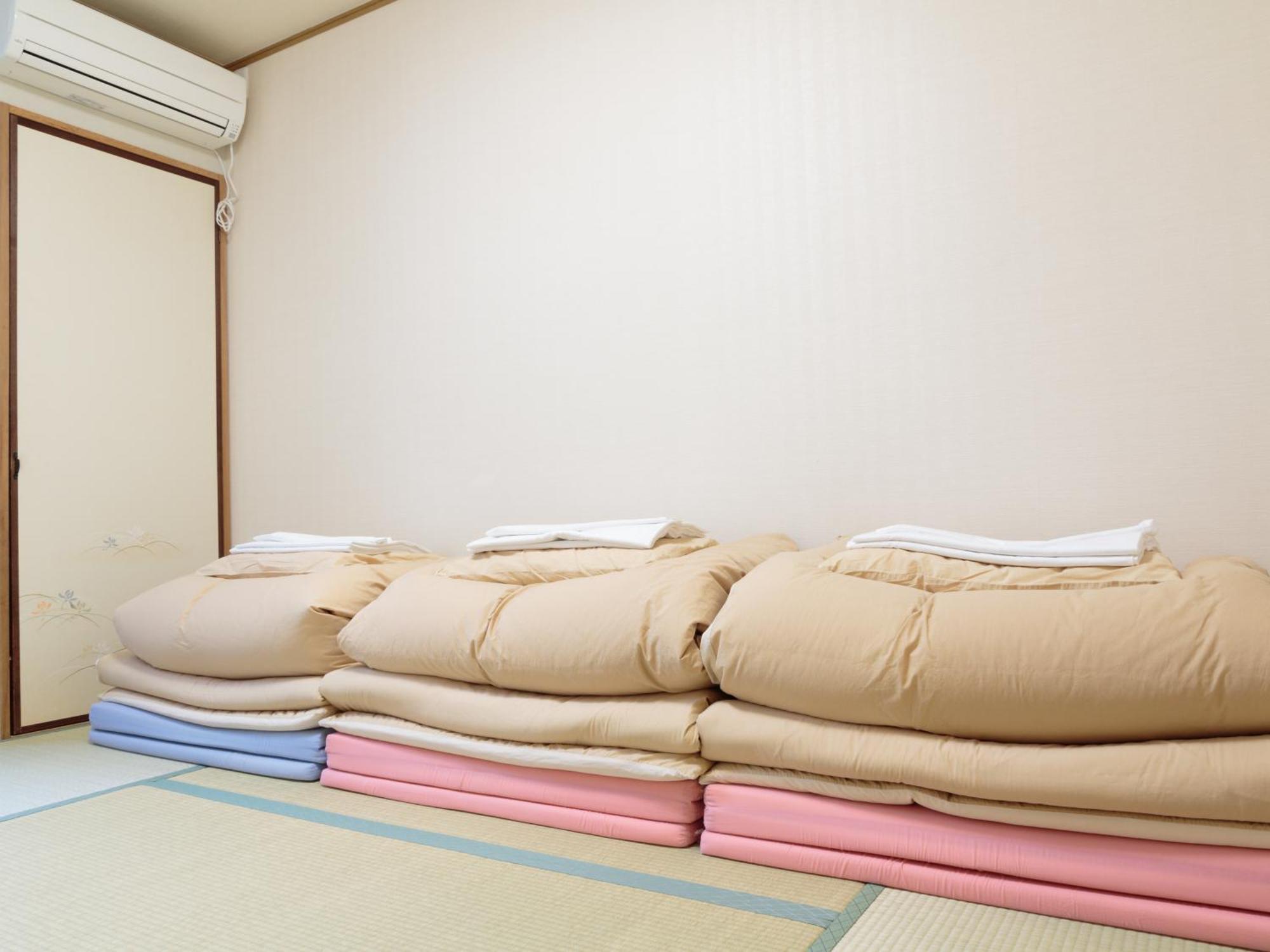 Japanese-Style Twin Room with Shared Bathroom
