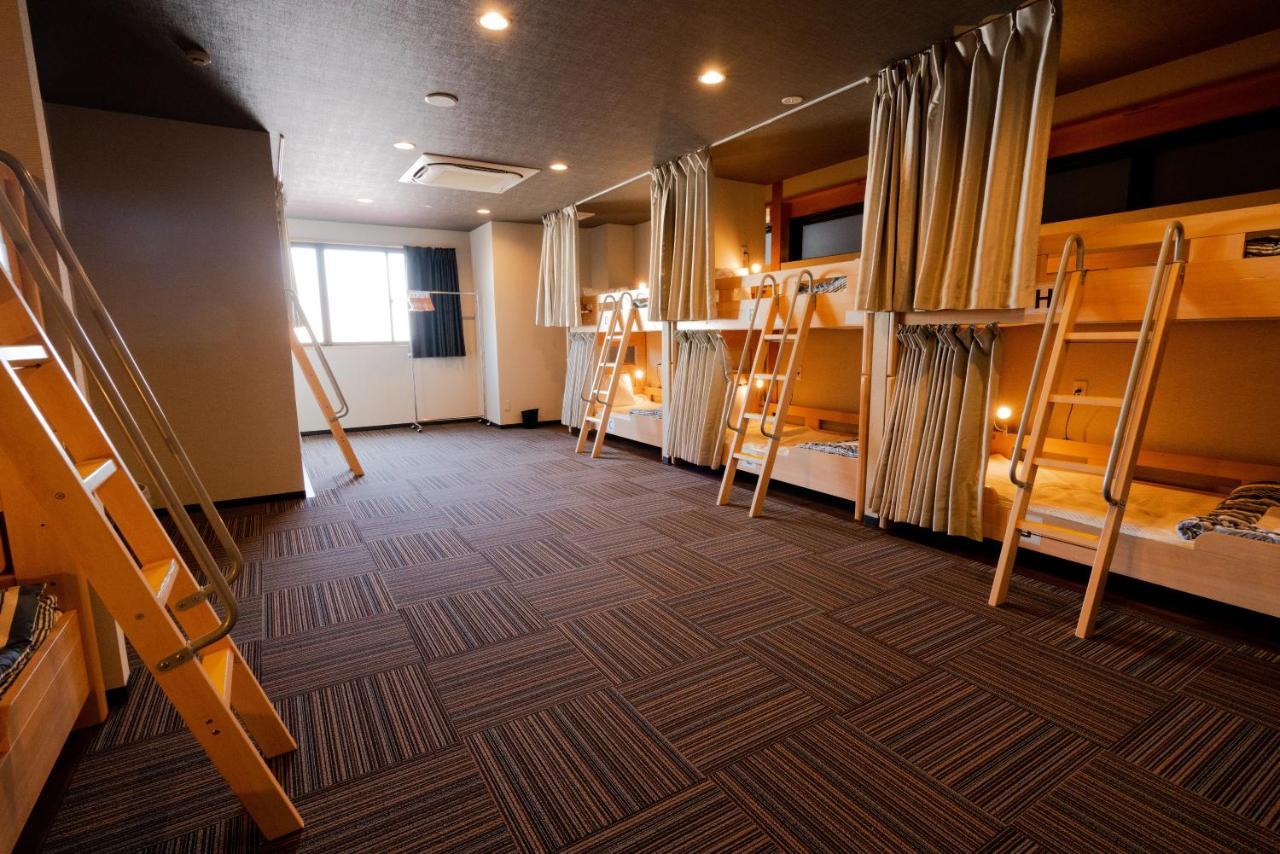 Bunk Bed in Mixed Dormitory Room