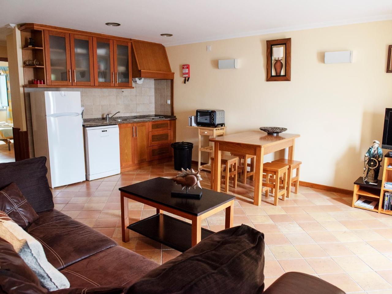Apartment,696462195:JPEG