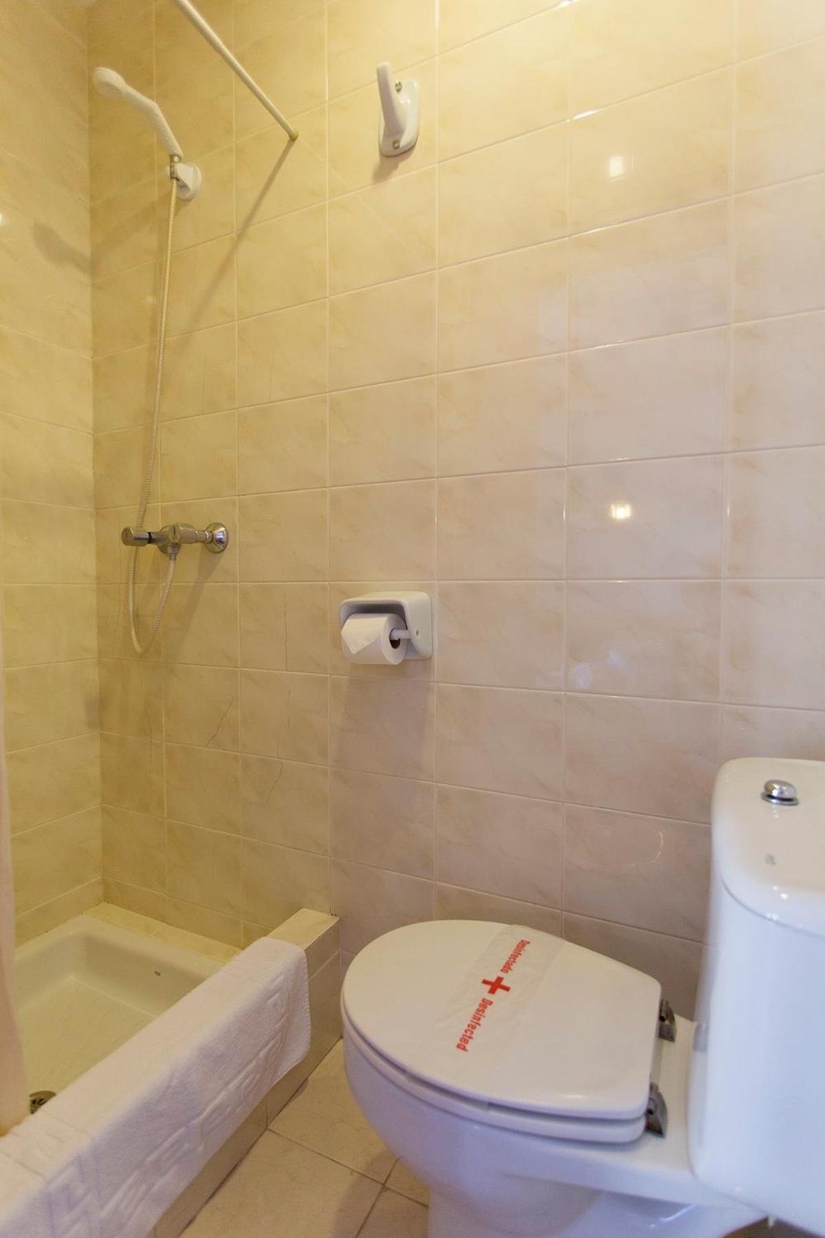 Double or Twin Room with Partial Sea View