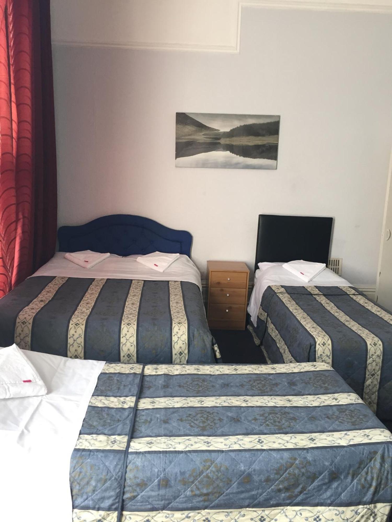 Familienzimmer (5 Erwachsene) mit eigenem Bad