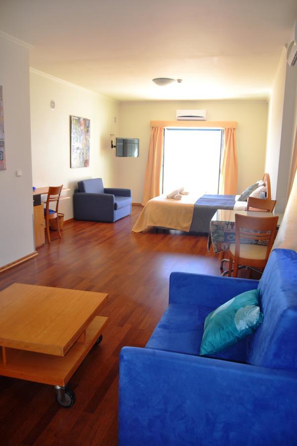 Suite with Balcony and Sea View,719223265:JPEG