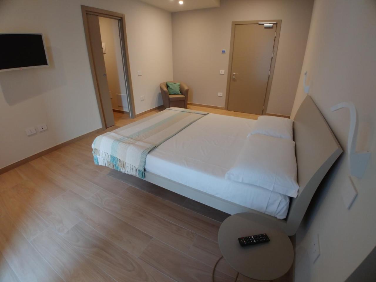 Double Room Lake View