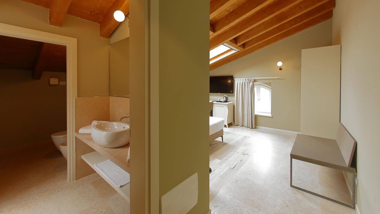 Junior Suite,1559765305:JPEG