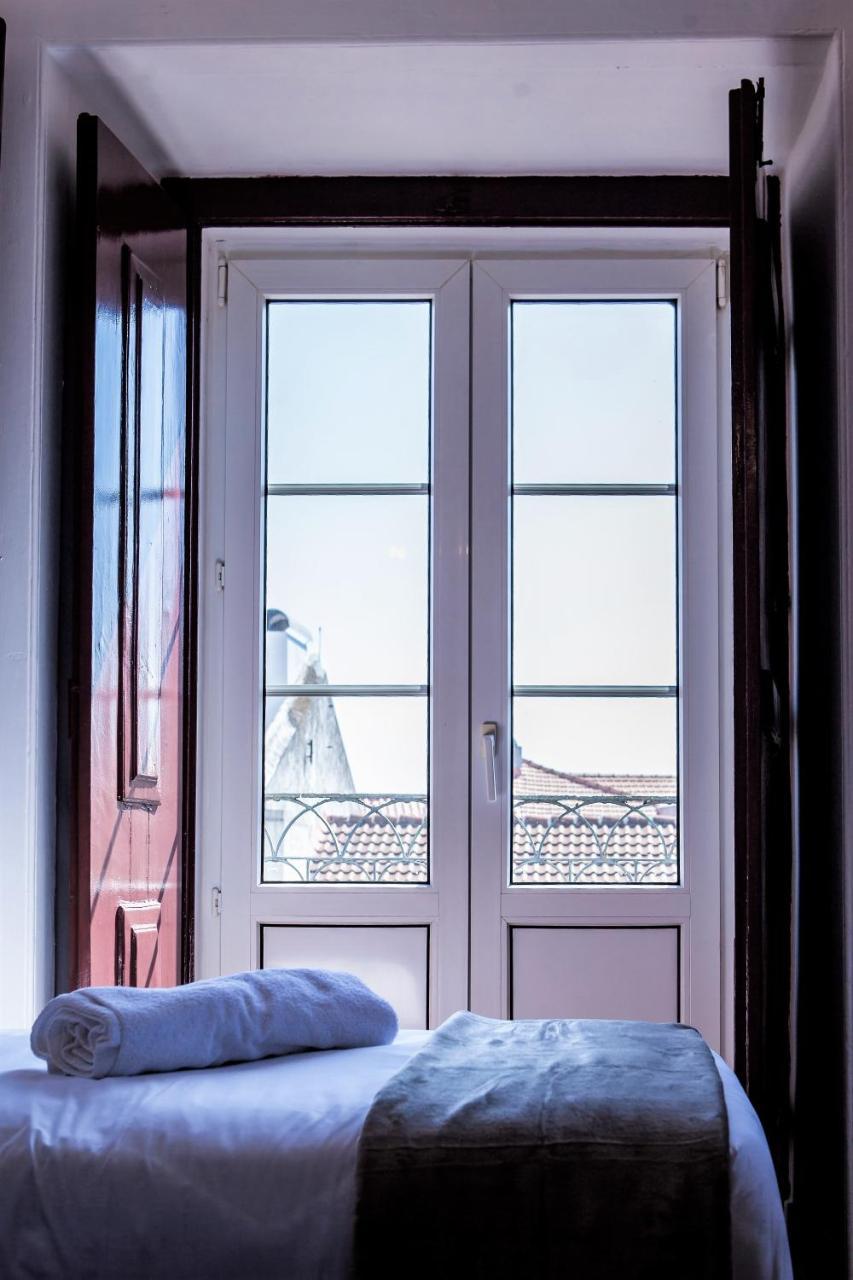 Doppelzimmer mit Balkon und Gemeinschaftsbad