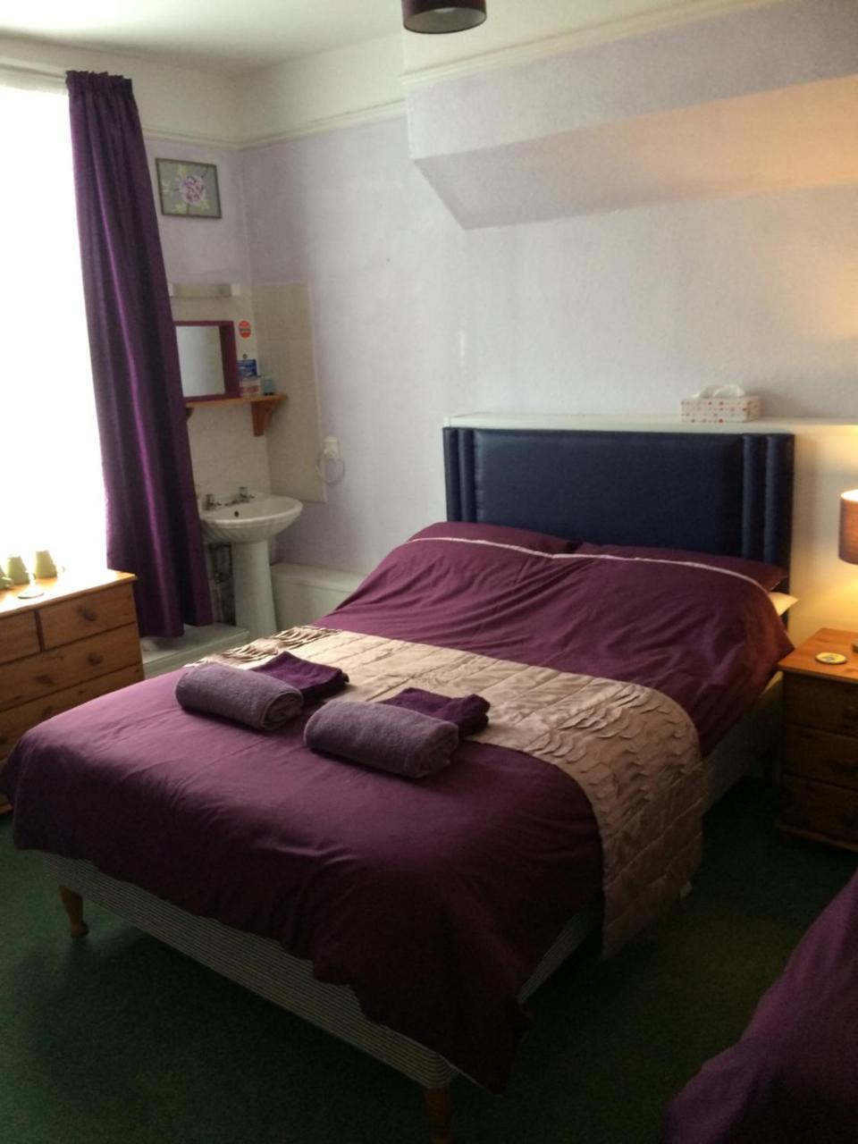 Family Double or Twin Room,738419320:JPEG