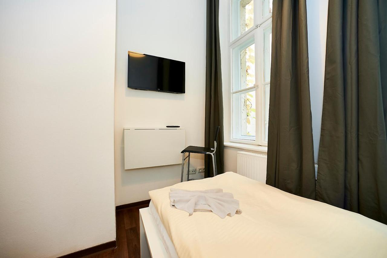 Einzelzimmer mit eigenem Bad