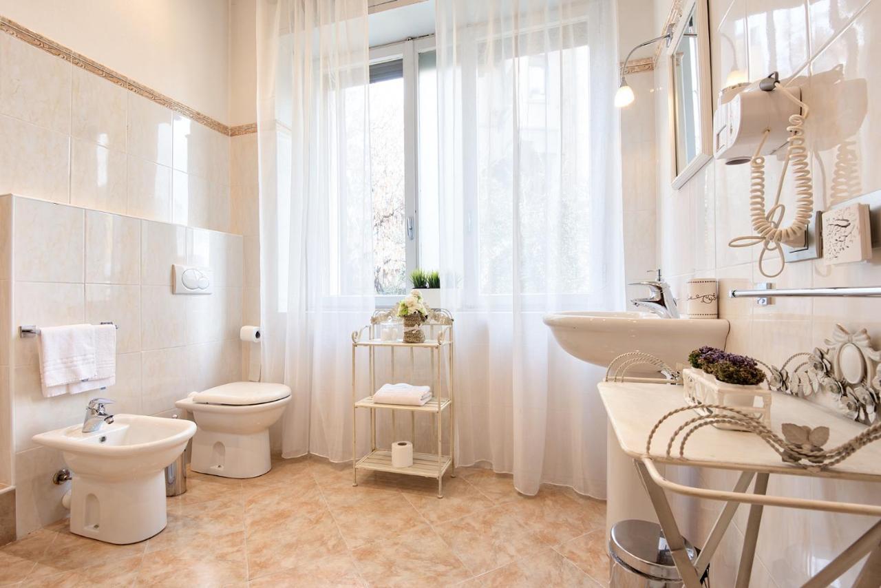 Large Double or Twin Room