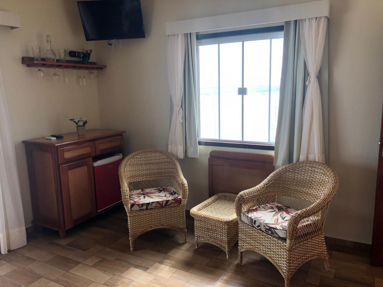 Queen Suite with Spa Bath