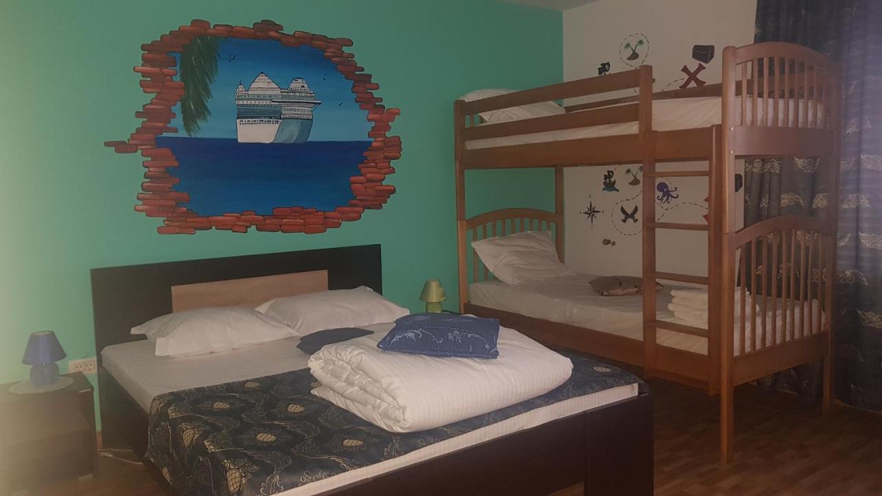 Familienzimmer mit eigenem externen Bad