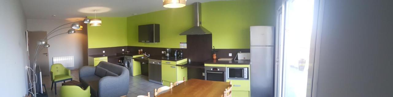 Two-Bedroom House,776437744:JPEG
