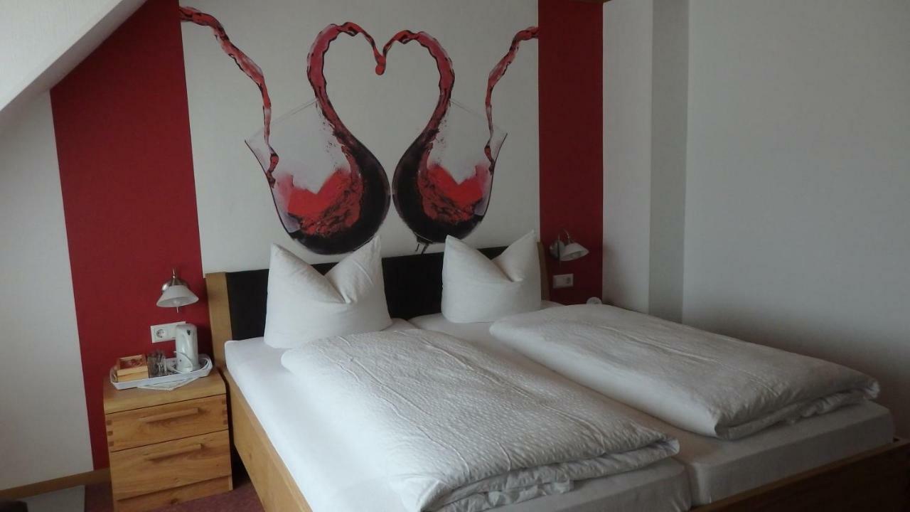 Doppel-/Zweibettzimmer mit Bergblick