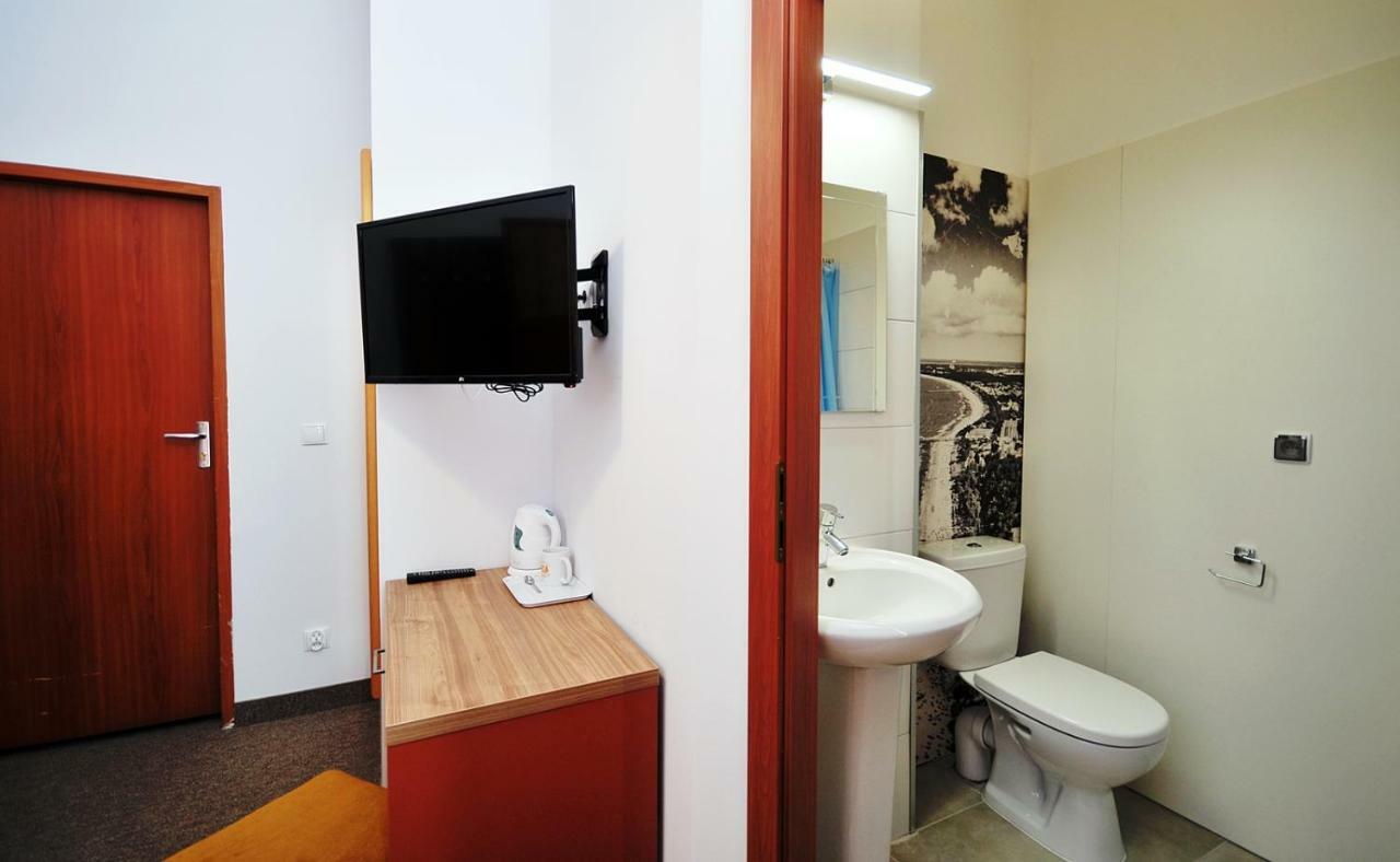Economy Twin Room separate beds