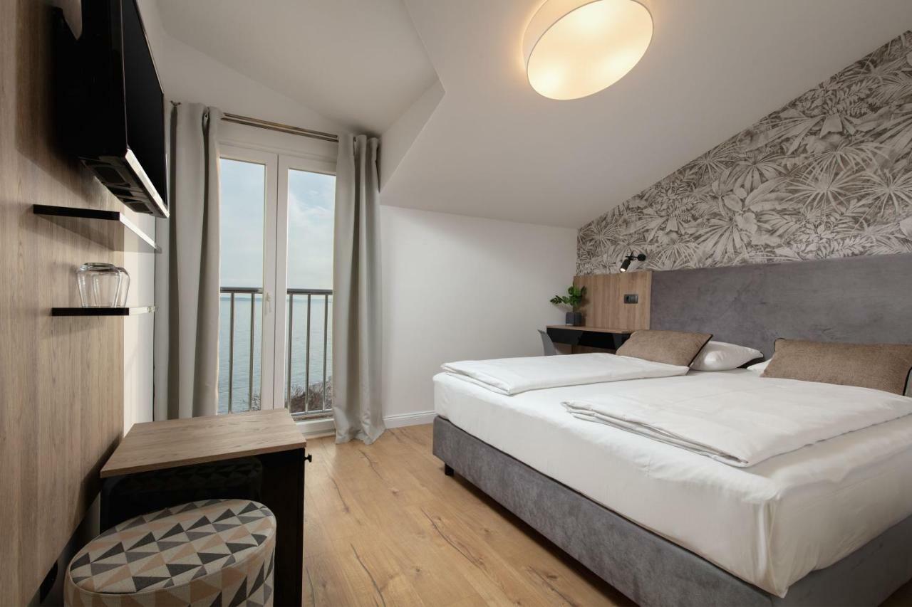 Queen Room with Sea View