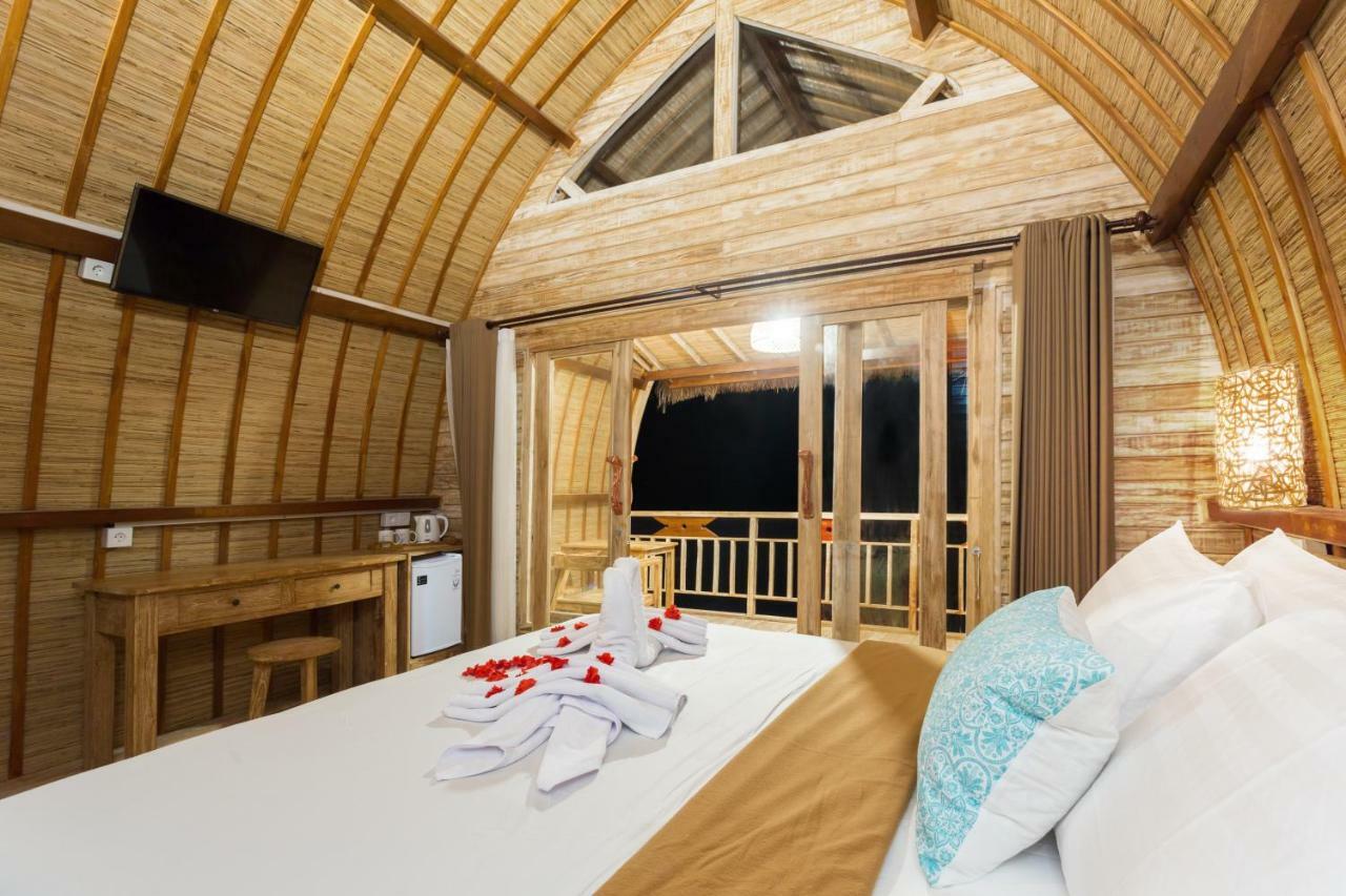 Double Room with Balcony and Sea View