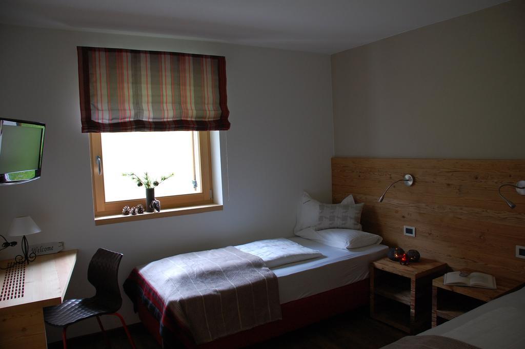Single Room,917424700:JPEG