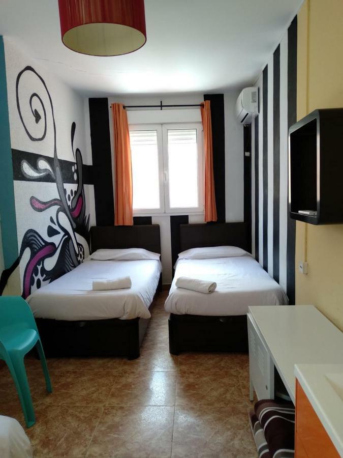 Habitación Triple con baño privado externo