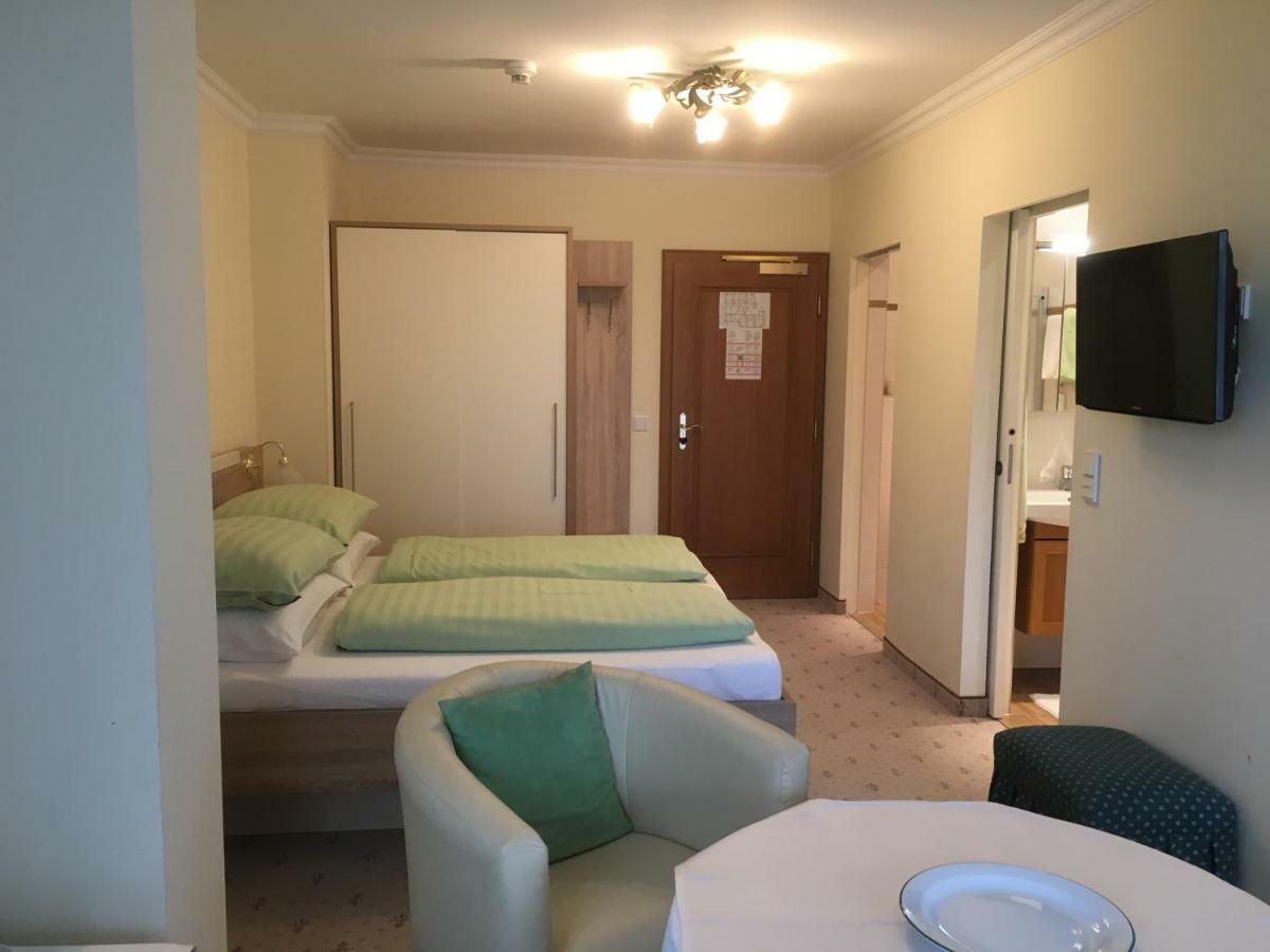 Doppelzimmer mit Gartenblick