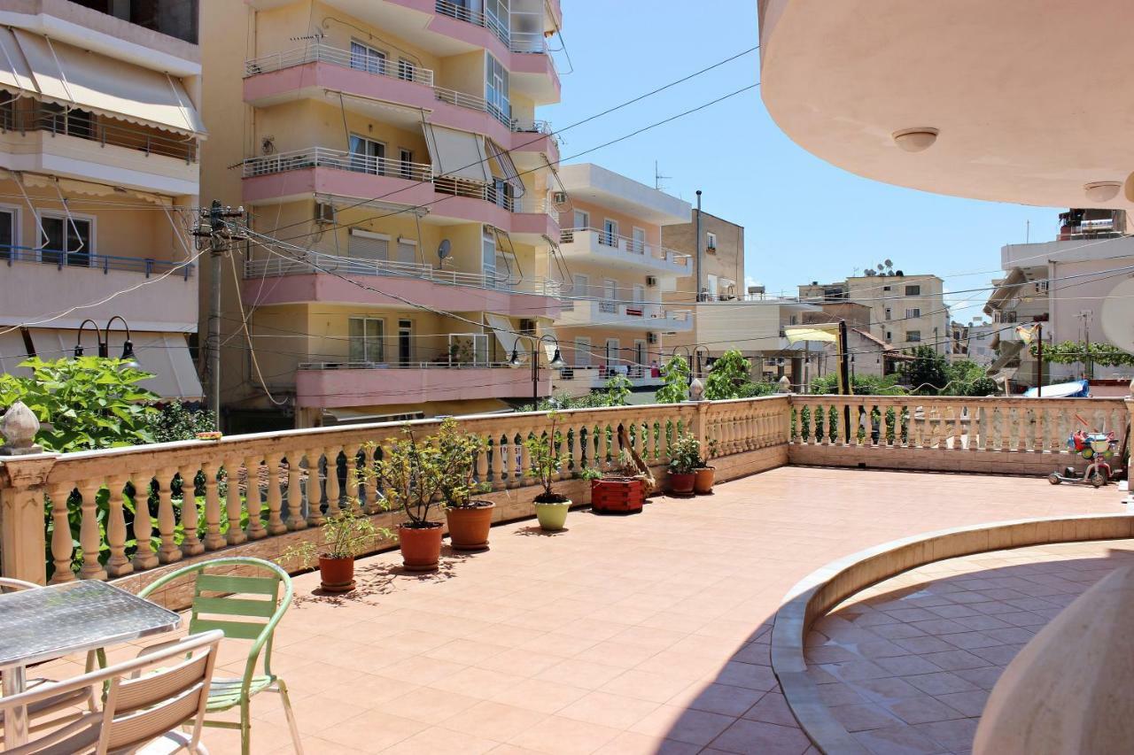 Tweepersoonskamer met Terras