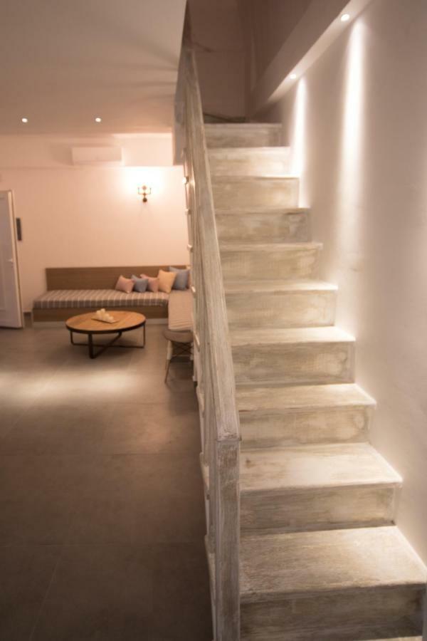 Deluxe Suite with Outdoor Hot Tub - Split Level,819547268:JPEG