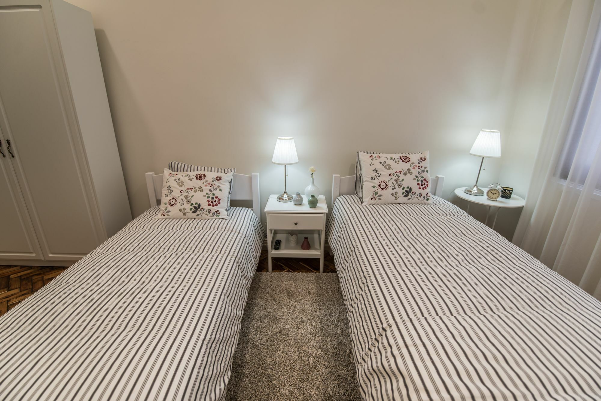 Habitación Triple Básica con baño compartido