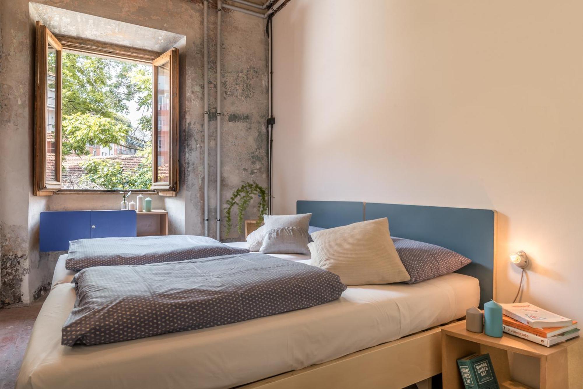 Doppel-/Zweibettzimmer mit privatem, externem Bad