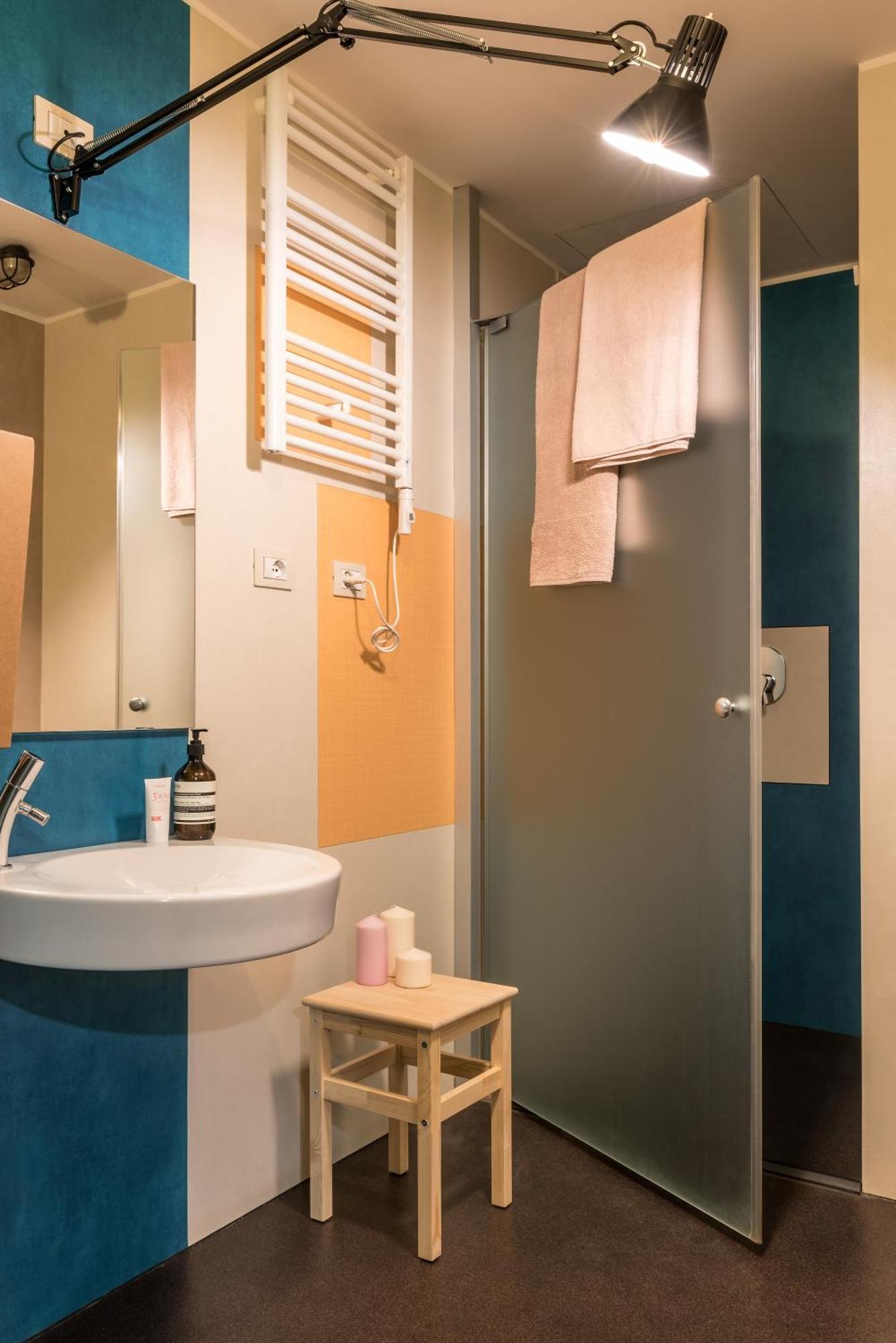 Vierbettzimmer mit privatem externen Bad