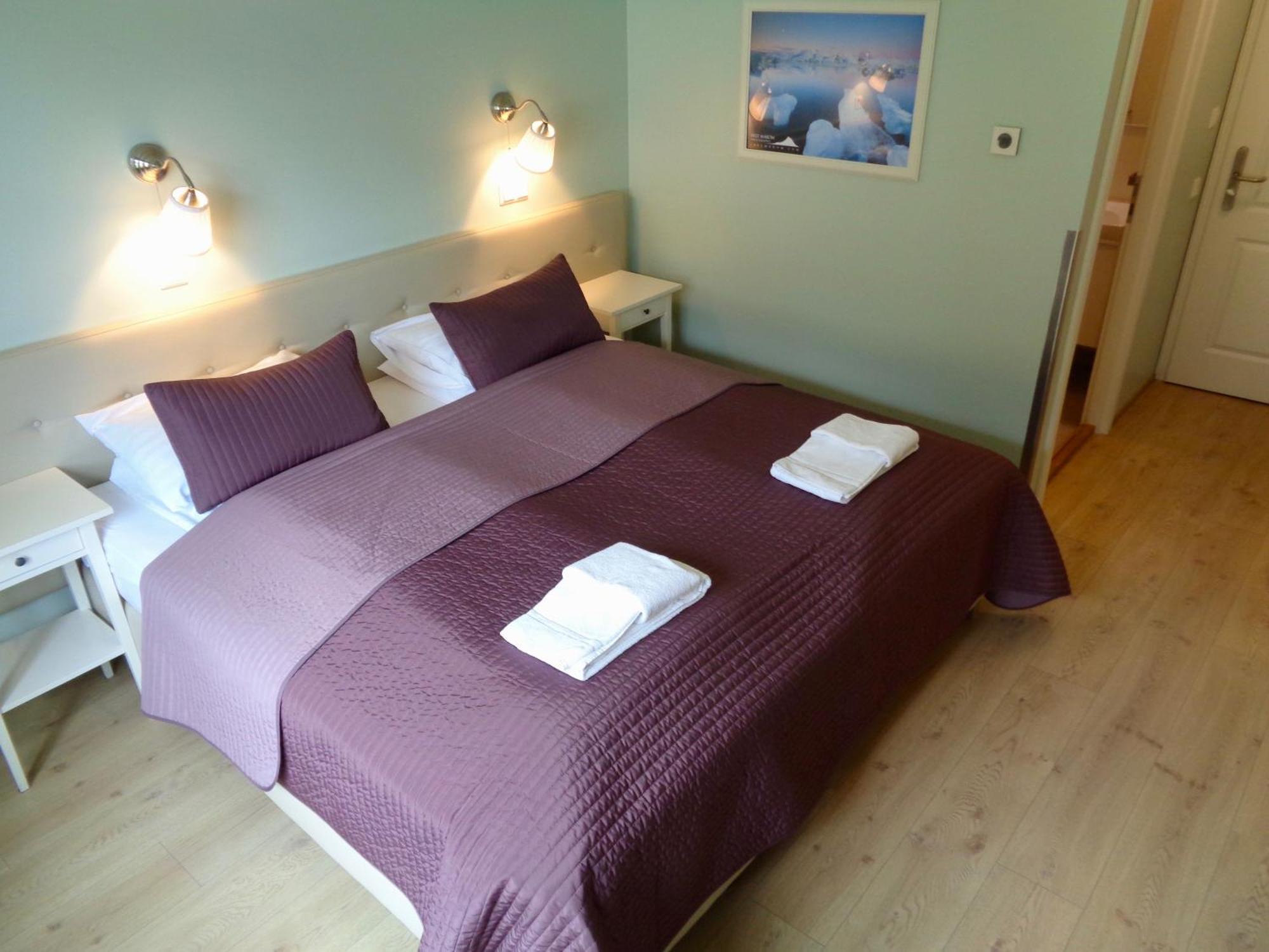 Double or Twin Room,656267595:JPEG