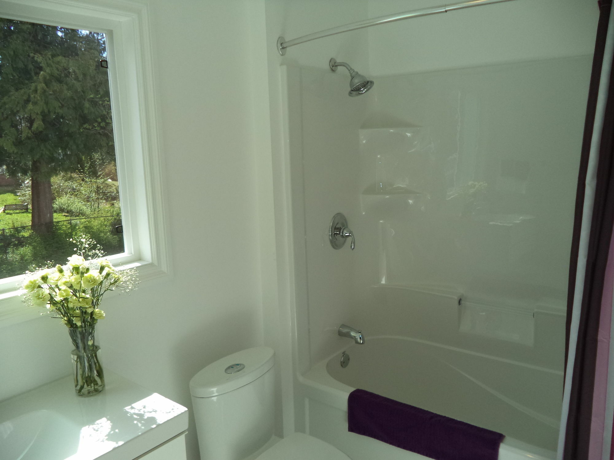 Superior King Room with Ensuite Bathroom