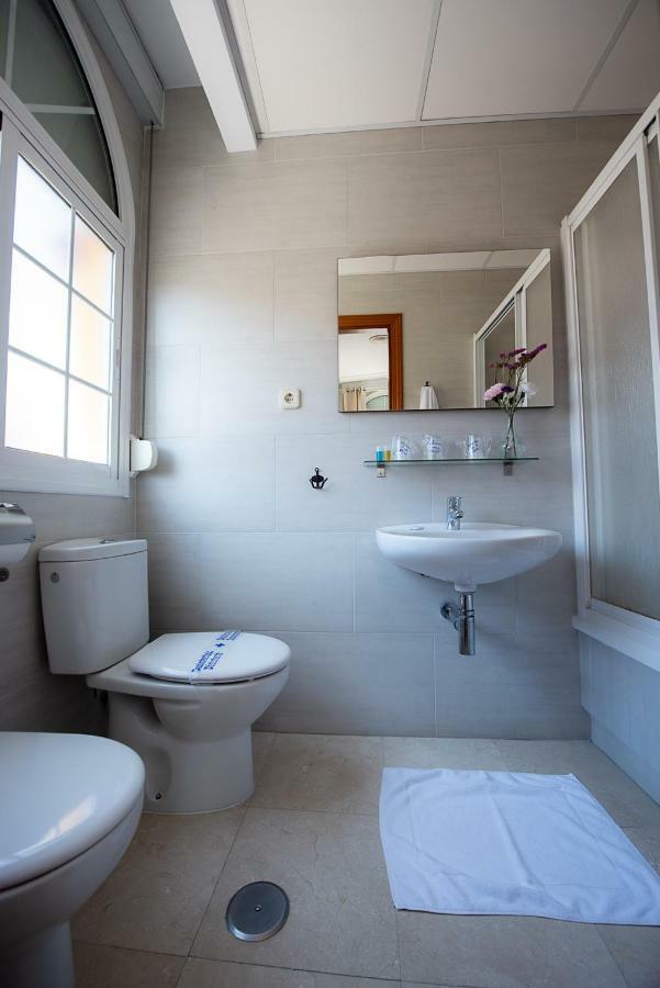 Twin Room Extra Bed Private Bathroom,1742726552:JPEG