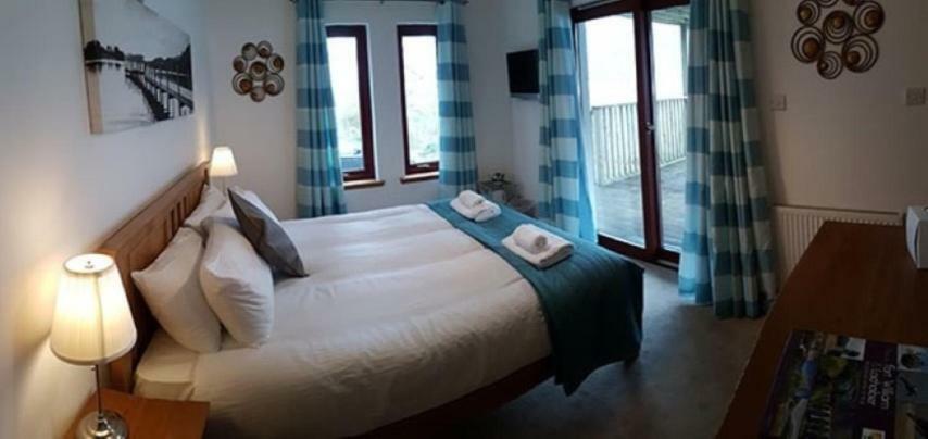 Deluxe Double Room with Lake View,851335481:JPEG