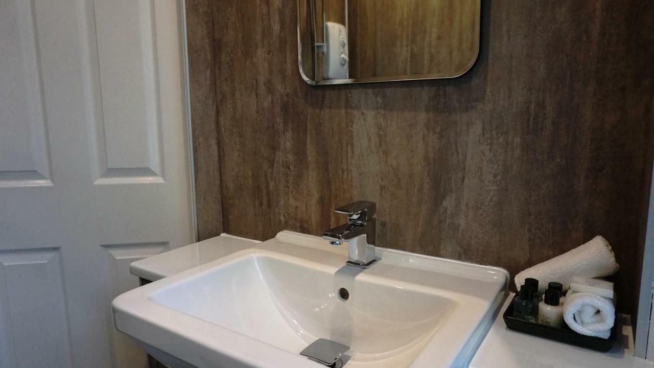 Suite,855309146:JPEG