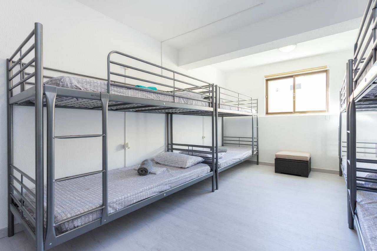 Habitación Compartida Mixta de 8 camas