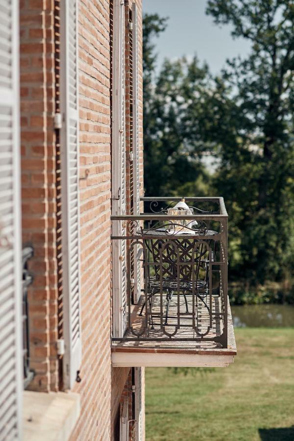 Chambre Lit Queen-Size Deluxe avec Balcon - Vue sur Piscine