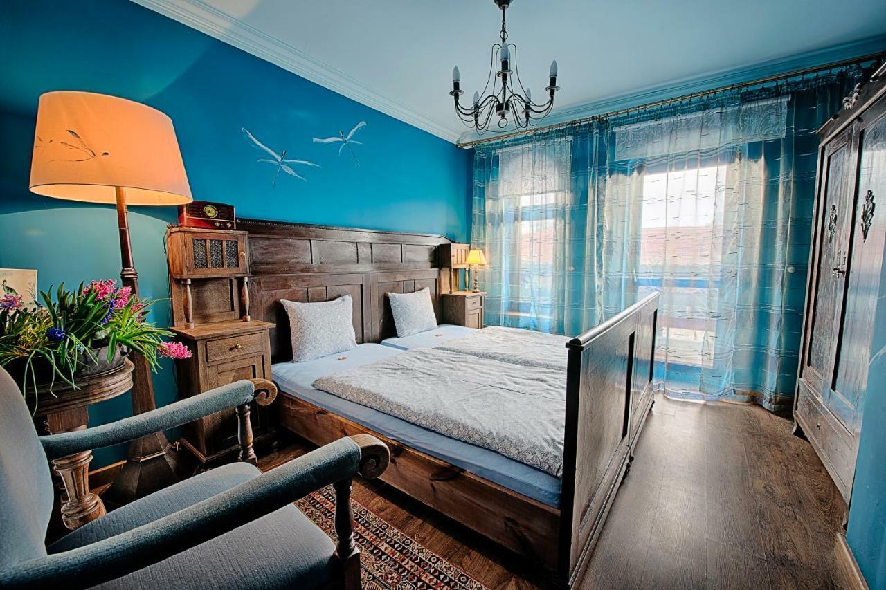 Doppelzimmer mit Balkon