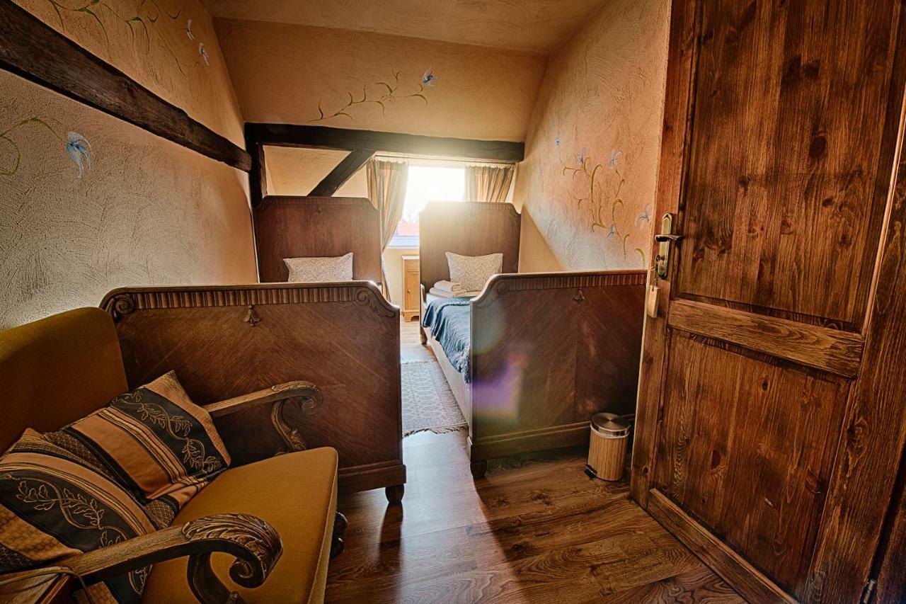 Familiensuite mit Balkon