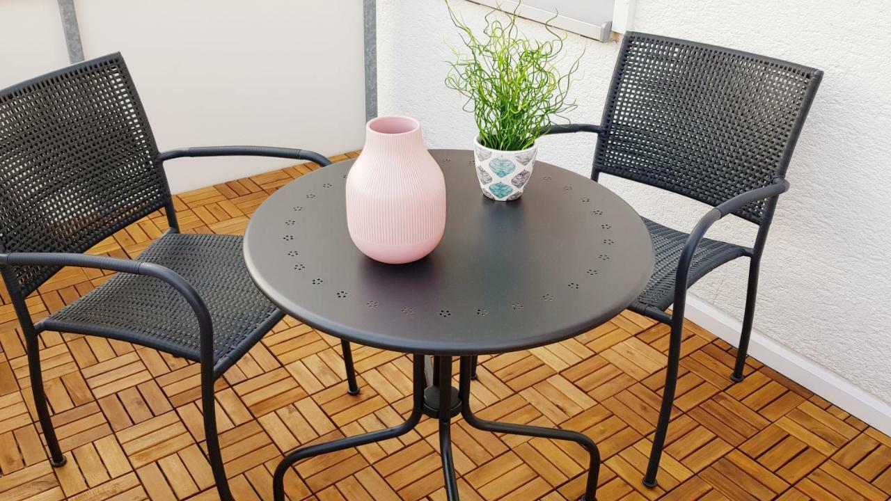 Zimmer 2 - Erdgeschoss mit Gartenblick