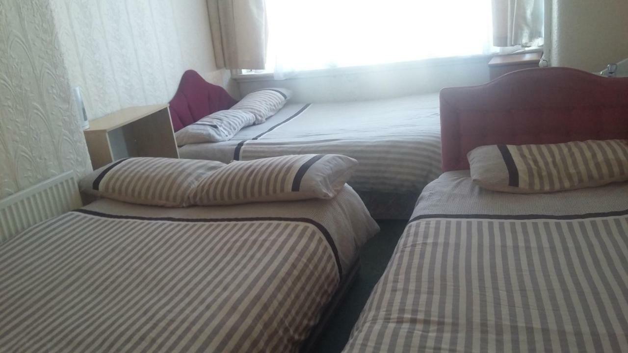 Family Room,864002141:JPEG