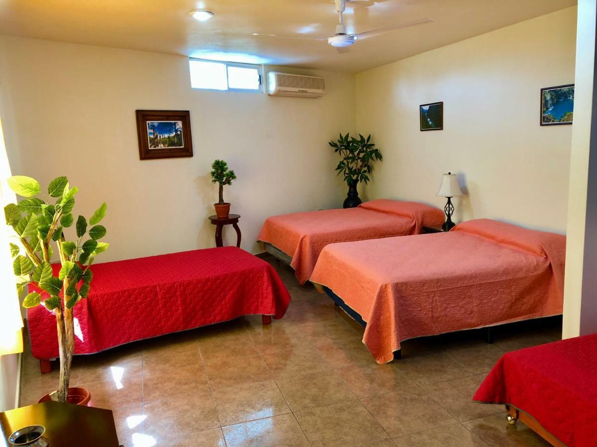 Habitación Familiar con baño privado
