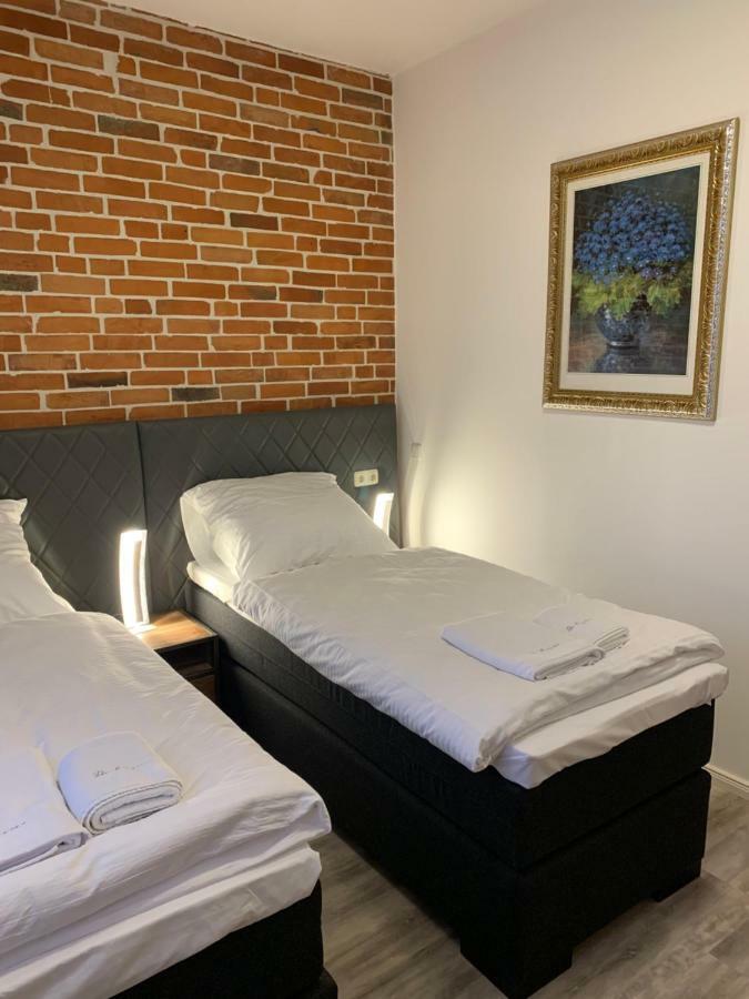 Doppel-/Zweibettzimmer mit Bad