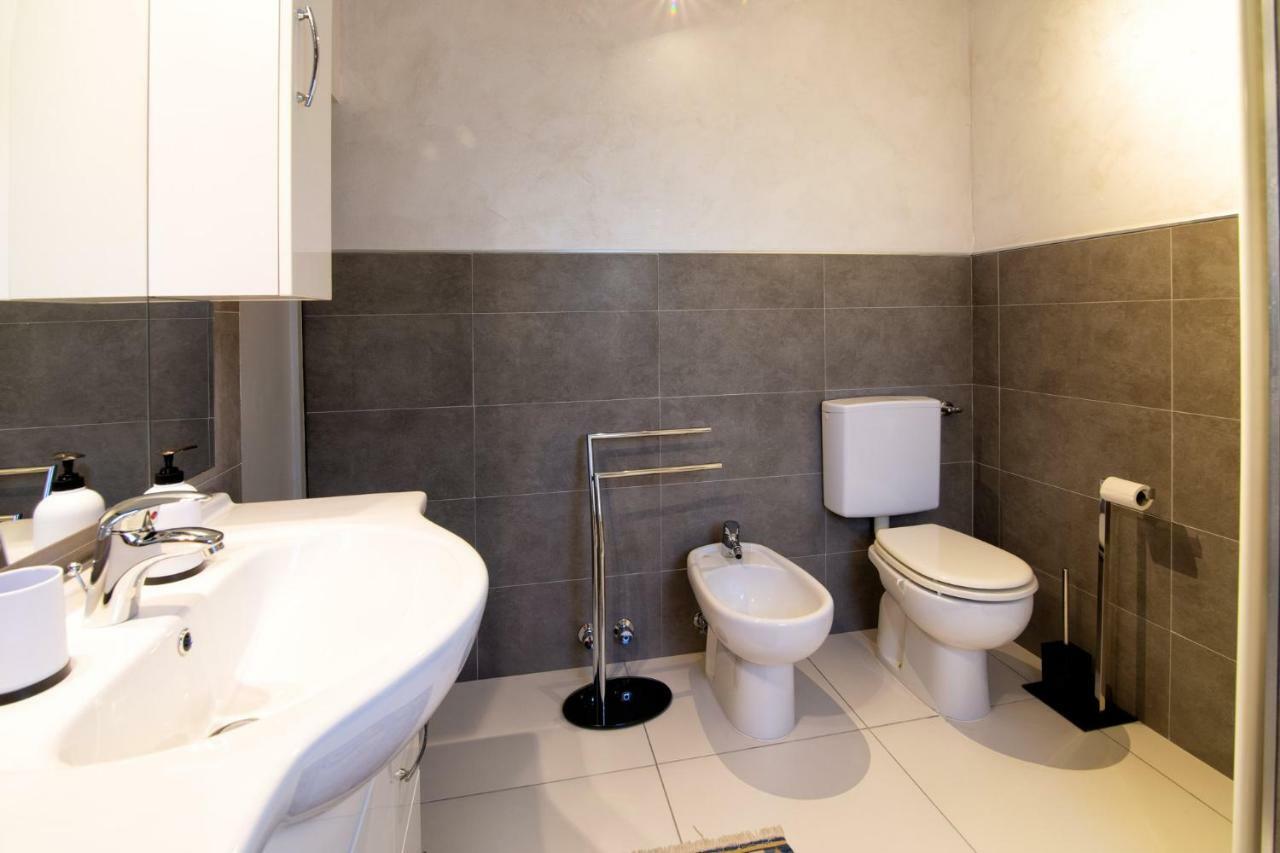 Camera Matrimoniale/Doppia con Letti Singoli con Bagno Privato